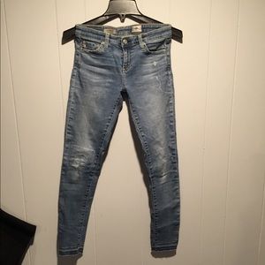 AG Goldschmied distressed skinny jeans 25